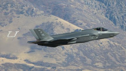 Un F-35A en exercice dans l'Utah (États-Unis), le 19 novembre 2018. (GEORGE FREY / GETTY IMAGES NORTH AMERICA)