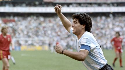 L'Argentin Deigo Maradona après avoir marqué un but contre la Belgique, le 25 juin 1986 à Mexico (Mexique). (STAFF / AFP)