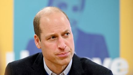 Le prince William, héritier de couronne britannique, en visite le 16 novembre 2023, à Manchester (Royaume-Uni). (ANTHONY DEVLIN / AFP)