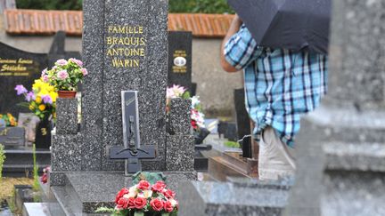 Le cimeti&egrave;re de Labry (Meurthe-et-Moselle), o&ugrave; une quarantaine de tombes chr&eacute;tiennes ont &eacute;t&eacute; profan&eacute;es dans la nuit du 2 au 3 ao&ucirc;t 2015. (JEAN-CHRISTOPHE VERHAEGEN / AFP)