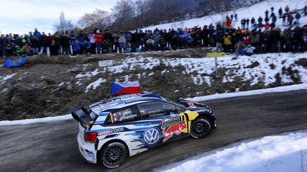 Sébastien Ogier et Julien Ingrassia sur les routes du rallye de Monte Carlo (FRANCOIS BAUDIN / AUSTRAL)