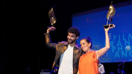 L'acteur français Sami Outalbali, récompensé du prix du meilleur acteur au Festival d'Angoulême 2021, pour sa performance dans "Une histoire d'amour et de désir" de la réalisatrice tunisienne Leyla Bouzid, elle aussi récompensé du prix du meilleur film.&nbsp; (YOHAN BONNET / AFP)