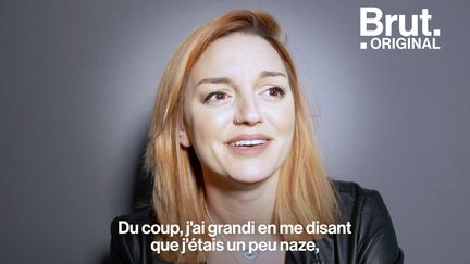 L’humoriste Laura Calu a été victime de harcèlement scolaire. Aujourd'hui, elle prend la parole pour aider ceux qui le sont ou l'ont été.