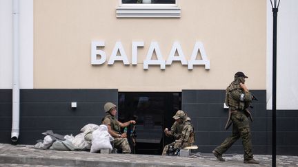 Des membres du groupe paramilitaire Wagner positionnés à Rostov-on-Don (Russie), samedi 24 juin 2023. (ROMAN ROMOKHOV / AFP)