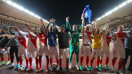 Les joueurs monégasques fêtent leur qualification en demi-finale de la Ligue des champions, le 19 avril 2017. (VALERY HACHE / AFP)