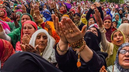 Rassemblement de femmes musulmanes indiennes à l'occasion d'une fête religieuse (YAWAR NAZIR / NURPHOTO/AFP)