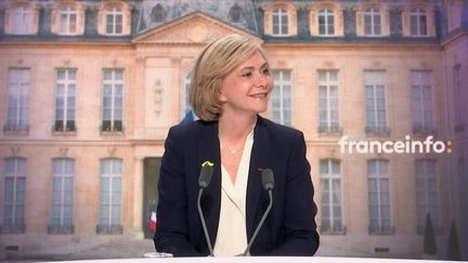 Valérie Pécresse, candidate Les Républicains à l’élection présidentielle, était mercredi 6 avril l’invitée du 8h30 franceinfo.&nbsp; (FRANCEINFO / RADIOFRANCE)