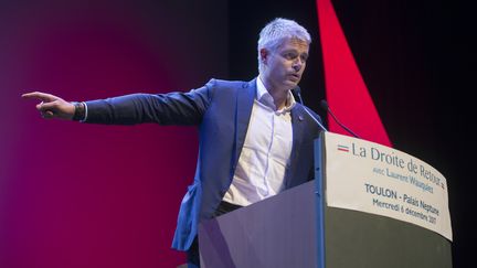 Laurent Wauquiez s'exprime lors d'un meeting à Toulon (Var), le 6 décembre 2017. (BERTRAND LANGLOIS / AFP)