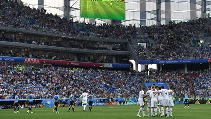 Les Bleus fêtent leur deuxième but face à l'Uruguay, le 6 juillet 2018 à Nijni Novgorod (Russie). (KIRILL KUDRYAVTSEV / AFP)