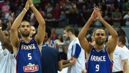 Nicolas Batum et Tony Parker lors du TQO à Manille. (GEORGE CALVELO / ANADOLU AGENCY)