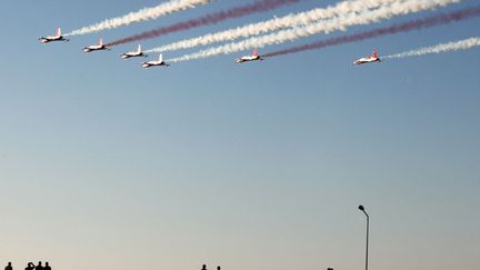 L'aviation turque en d&eacute;monstration pour le 31&egrave;me anniversaire de la proclamation de l'&eacute;tat de Chypre du Nord &agrave; Kyrenia (Chypre), le 16 novembre 2014. (YIANNIS KOURTOGLOU / AFP)