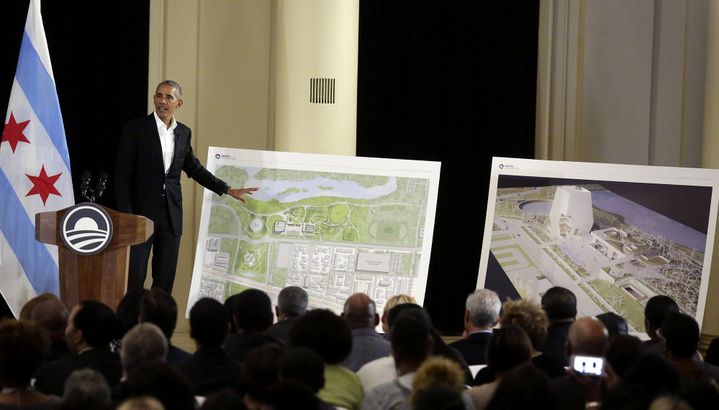 Barack Obama présente son projet.
 (JOSHUA LOTT / AFP)