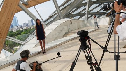 Leïla Kaddour à la Fondation Louis Vuitton pour l'exposition "Art Afrique"
 (Lorenzo Ciavarini Azzi)