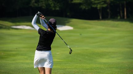 Les golfeuses françaises vivent très peu de leur sport et le circuit féminin européen souffre d'un manque d'exposition médiatique (STOCKSTUDIOX / E+ / GETTY IMAGES)