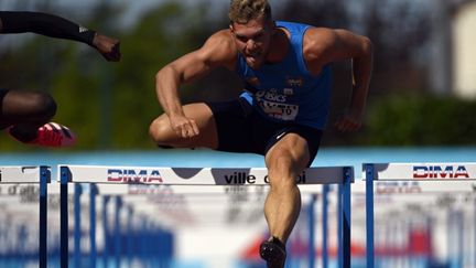 Kevin Mayer lors des championnats de France d'athlétisme à Albi en septembre 2020. (LIONEL BONAVENTURE / AFP)