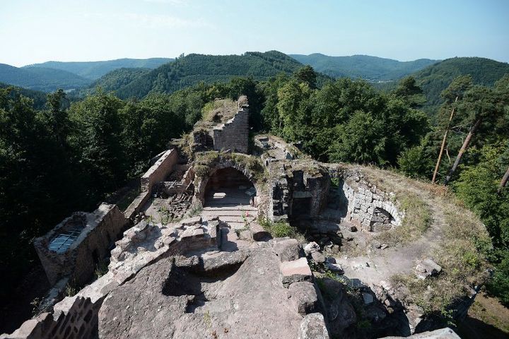 Les ruines du Château du Schoeneck (Vosges alsaciennes)
 (FREDERICK FLORIN / AFP)