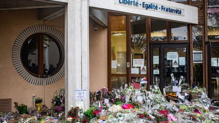 Le collège du Bois d'Aulne à Conflans-St-Honorine, où enseignait Samuel Paty, assassiné en octobre 2020. (THOMAS MOREL-FORT / HANS LUCAS via AFP)