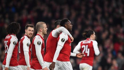 Welbeck félicité par ses coéquipiers (BEN STANSALL / AFP)