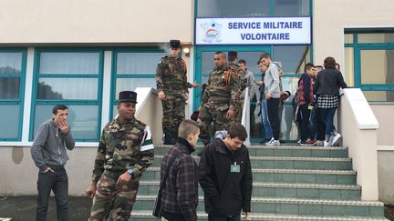 La caserne Beauregard de La Rochelle accueille une centaine de volontaires du service militaire volontaire, mercredi 13 janvier 2016.&nbsp; (F. MAGNENOU / FRANCETV INFO)