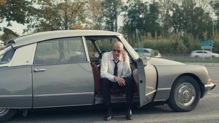 François Damiens dans le film "Sous le vent des Marquises" de Pierre Godeau, sortie le 31 janvier 2024. (PAN DISTRIBUTION)