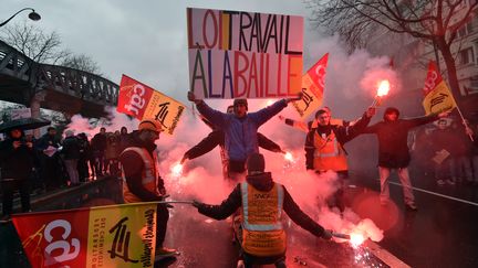 Loi Travail : une mobilisation en baisse, des violences en hausse