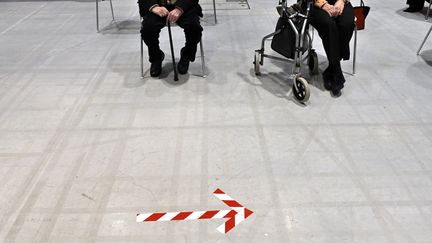 Vaccination contre le Covid-19 au Centre des congrès Prouvé, à Nancy, le 13 janvier 2021. (ALEXANDRE MARCHI / PHOTOPQR / L'EST REPUBLICAIN / MAXPPP)