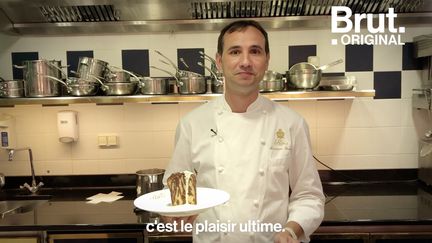 Un cacao qui lui rappelle le goût de son enfance, des produits artisanaux qu'il fait venir de Bresse... François Perret, meilleur chef pâtissier de restaurant du monde, présente son cake marbré. Ce gâteau, c'est lui. Pour Brut, il raconte.