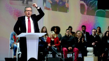 Le discours de Jean-Luc Mélenchon à Reims, en clôture de la convention de l'Union populaire, le 17 octobre&nbsp; 2021. (FRANCOIS NASCIMBENI / AFP)