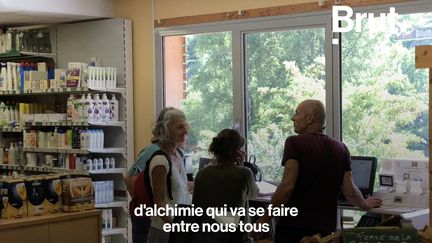 VIDEO. "C'est une vie de famille" : En Lozère, des habitants gèrent une épicerie coopérative (BRUT)