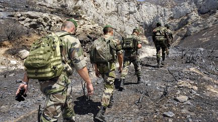 Des l&eacute;gionnaires fran&ccedil;ais &agrave; Vaufreges, dans le sud de Marseille (Bouches-du-Rh&ocirc;ne), le 22 juin 2009. (ANNE-CHRISTINE POUJOULAT / AFP)