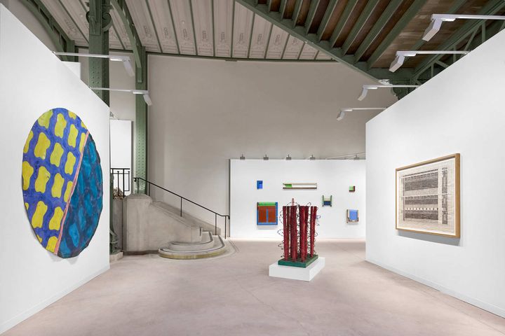 Stand de la galerie Ceysson et Bénétière lors d'Art Basel en 2024. (COURTESY CEYSSON ET BENETIERE)