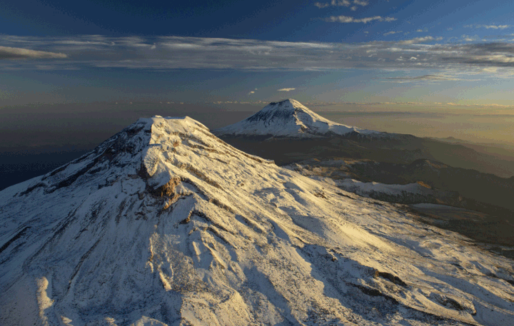 Les&nbsp;volcans&nbsp;Popocatepetl et Iztaccihuatl&nbsp; (JAIME ROJO GEO)