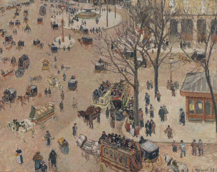 Camille Pissarro(1830-1903), La Place du Théâtre Français, France, 1898, Huile sur toile72.39 × 92.71 cm, Los Angeles, Etats-Unis, Los Angeles County Museum of ArtCollection of Mr. and Mrs. George Gard De Sylva (Photo: © LACMA)