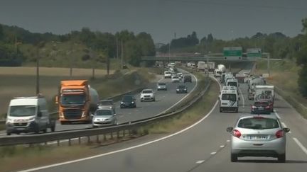 Des voitures sur la rocade nord de Rennes (Ille-et-Vilaine). (FRANCE 2)