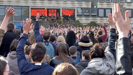 L'université de Rennes 2 bloquée le 16 avril : environ 3 000 étudiants réunis en assemblée générale.&nbsp; (MAXPPP)