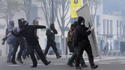 &nbsp; (Entre 200 et 300 casseurs ont affronté les forces de l'ordre pendant plusieurs heures à Nantes © Maxppp)