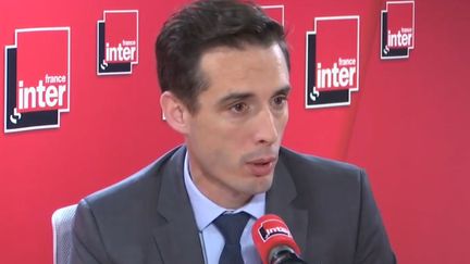 Jean-Baptiste&nbsp;Djebbari, le secrétaire d'Etat des transports, était l'invité de France Inter mercredi 4 décembre. (FRANCE INTER / RADIOFRANCE)