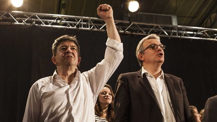 Jean-Luc M&eacute;lenchon, copr&eacute;sident du Parti de gauche (&agrave; g.), et Pierre Laurent, secr&eacute;taire national du Parti communiste, le 5 juin 2013 &agrave; Rennes (Ille-et-Vilaine). (F.LEPAGE / SIPA)