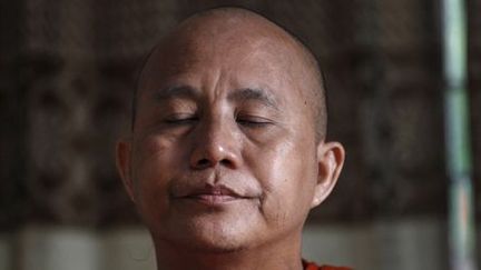 Le moine bouddhiste extrémiste birman Wirathu à Rangoon (Birmanie) le 4 octobre 2015.  (REUTERS - Soe Zeya Tun)