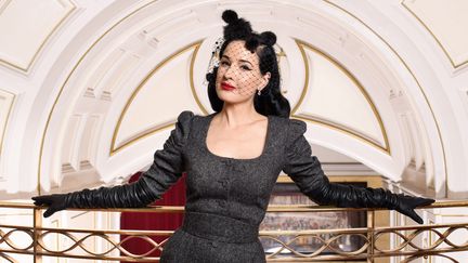 Dita Von Teese à Londres pour son spectacle "Glamonatrix", le 31 janvier 2020 (MATT CROSSICK / MAXPPP)