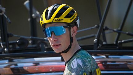 Le leader de la formation Jumbo Visma, le Danois&nbsp;Jonas Vingegaard, sur le Tour de France le 30 juin 2022. (ANNE-CHRISTINE POUJOULAT / AFP)