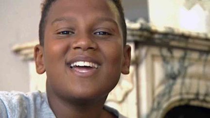 Gabriel, le jeune nordiste chante pour les "Kids United"
 (France3/culturebox)