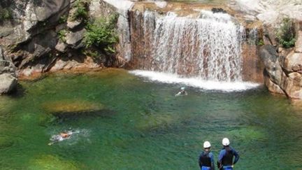 Canyoning : un loisir sous contrôle