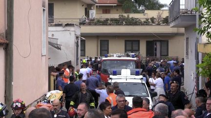 Les Services d'urgence se rendent sur les lieux de l'effondrement d'un immeuble à Saviano (Italia), il 22 settembre 2024. (AP/SIPA)