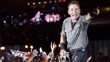 Bruce Springsteen sur scène à Rock in Rio le 22 septembre 2013.
 (Felipe Dana/AP/SIPA)