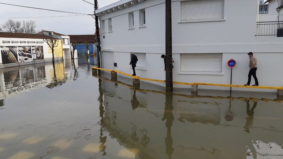 Inondations En Charente Maritime Le Pic De Crue Attendu Lundi à Saintes 1309