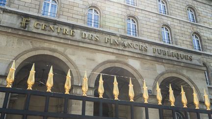 Le centre des finances publiques situé dans le 6e arrondissement à Paris,&nbsp;le 26 avril 2020. (LAURE BOYER / HANS LUCAS / AFP)