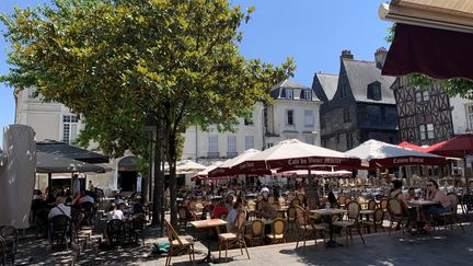 La place Plumereau à Tours (Indre-et-Loire), le 2 juin 2020 (photo d'illustration). (BORIS COMPAIN / RADIOFRANCE)