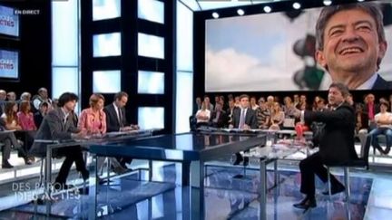 Capture d'&eacute;cran - Jean-Luc M&eacute;lenchon sur le plateau de l'&eacute;mission&nbsp;"Des paroles et des actes", jeudi 25 avril 2013. (FRANCE 2 / FRANCETV INFO)