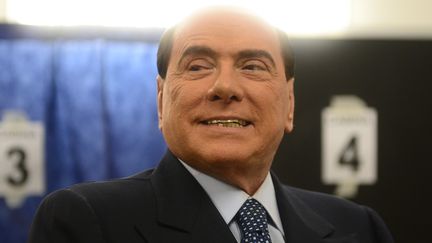 L'ancien Premier ministre&nbsp;Silvio Berlusconi &agrave; Milan (Italie), le 24 f&eacute;vrier 2013. (OLIVIER MORIN / AFP)